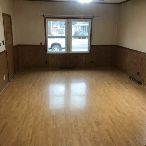 Living - 708 E 11th St, Centralia, IL 62801 photo 2 of 2