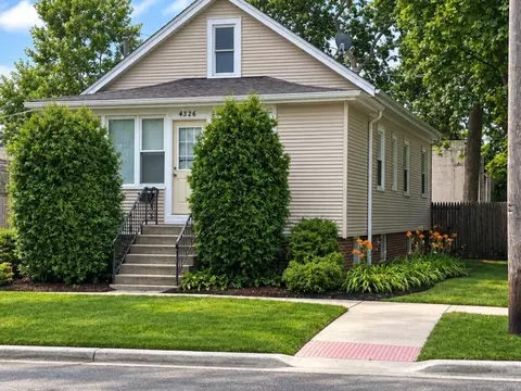 4326 Wesley Ter, Schiller Park, IL 60176