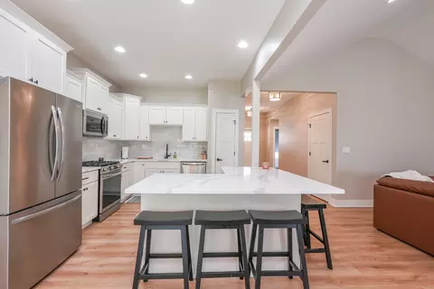 Kitchen - 3172 Sun Valley Dr, Kankakee, IL 60901 photo 1 of 5