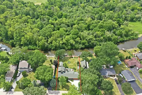 4115 Westwood Dr, Wonder Lake, IL 60097