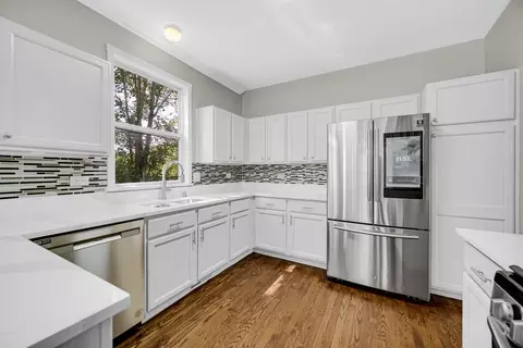 Kitchen - 1421 Richmond Ln, Algonquin, IL 60102 photo 1 of 4