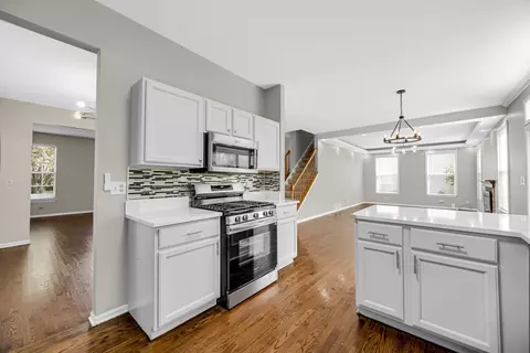 Kitchen - 1421 Richmond Ln, Algonquin, IL 60102 photo 4 of 4