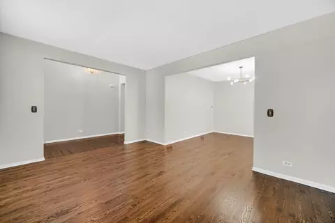 Living - 1421 Richmond Ln, Algonquin, IL 60102 photo 4 of 4