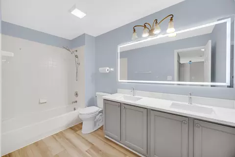 Bath - 1421 Richmond Ln, Algonquin, IL 60102 photo 3 of 4