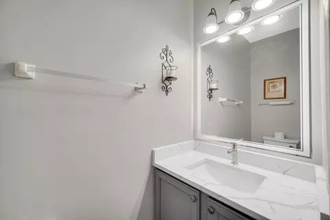 Bath - 1421 Richmond Ln, Algonquin, IL 60102 photo 4 of 4