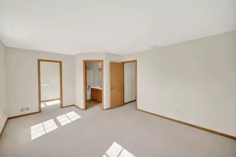 Bedroom - 1402 Fabiola Ct, Minooka, IL 60447 photo 2 of 4