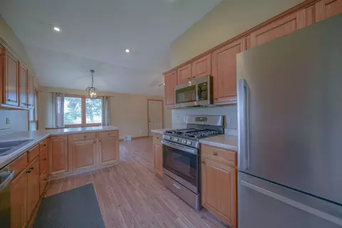 Kitchen - 13855 W State Rd, Pecatonica, IL 61063 photo 2 of 2