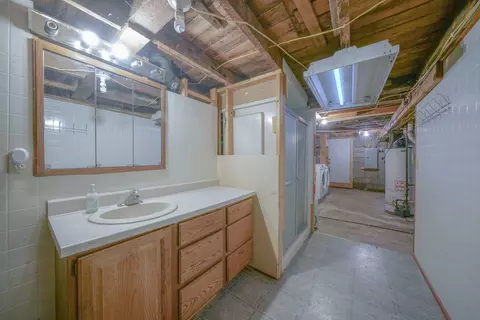 Bath - 13855 W State Rd, Pecatonica, IL 61063 photo 3 of 3
