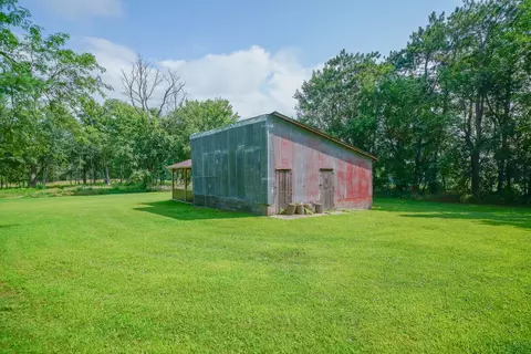 Exterior - 13855 W State Rd, Pecatonica, IL 61063 photo 8 of 12