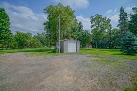 Exterior - 13855 W State Rd, Pecatonica, IL 61063 photo 9 of 12