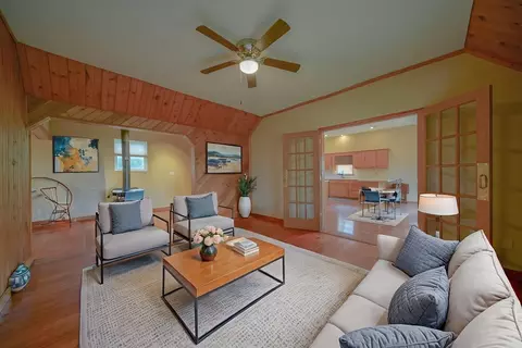 Living - 13855 W State Rd, Pecatonica, IL 61063 photo 2 of 3