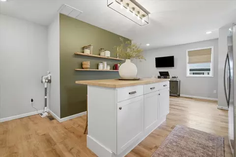 Kitchen - 609 E Olive St, Bloomington, IL 61701 photo 5 of 5
