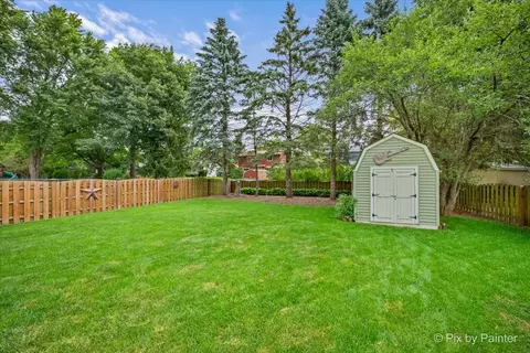 Exterior - 640 Ash St, Algonquin, IL 60102 photo 5 of 9