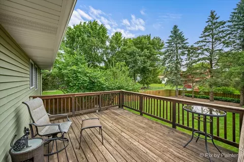 Exterior - 640 Ash St, Algonquin, IL 60102 photo 8 of 9