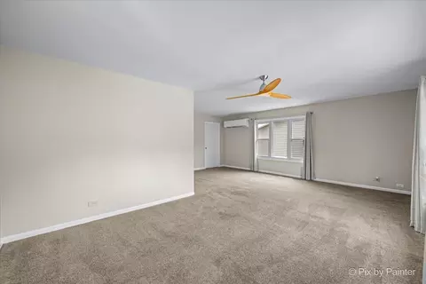 Living - 640 Ash St, Algonquin, IL 60102 photo 5 of 8