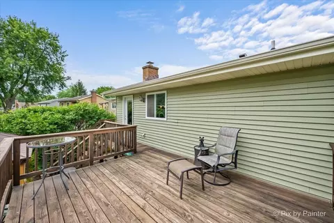 Exterior - 640 Ash St, Algonquin, IL 60102 photo 9 of 9