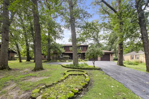 Exterior - 3400 Parthenon Way, Olympia Fields, IL 60461 photo 2 of 6