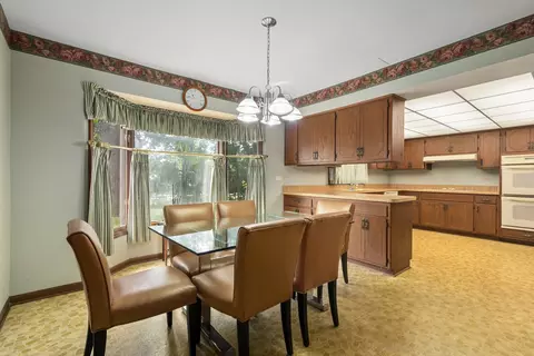Dining - 3400 Parthenon Way, Olympia Fields, IL 60461 photo 2 of 2