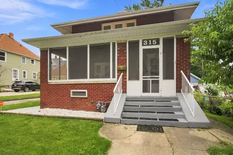315 Center St, Waukegan, IL 60085