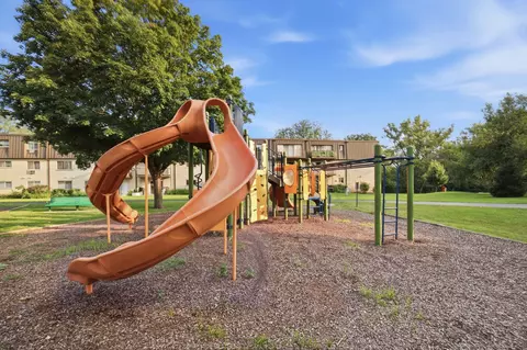 Other - 573 Fairway View Dr #1B, Wheeling, IL 60090 photo 5 of 5