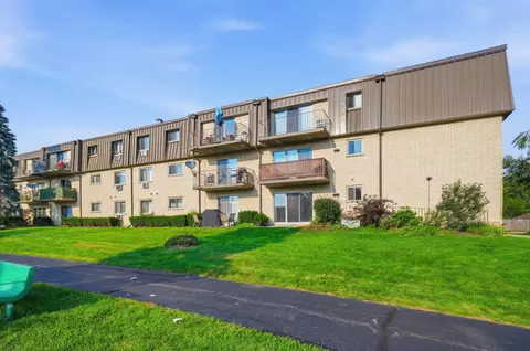 Other - 573 Fairway View Dr #1B, Wheeling, IL 60090 photo 4 of 5