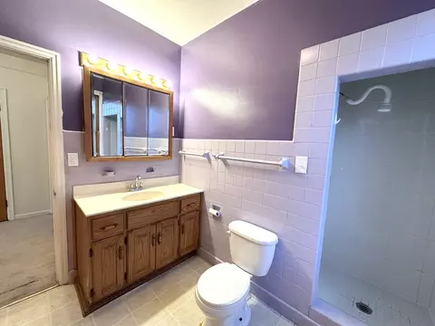 Bath - 2311 7th St, Peru, IL 61354 photo 1 of 1