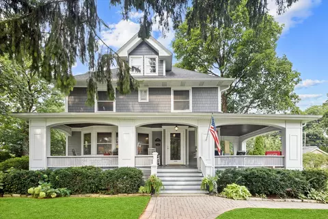 448 S Spring Ave, La Grange, IL 60525