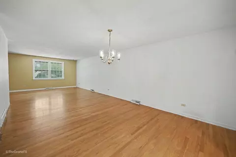 Living - 1120 E Prairie Ave, Wheaton, IL 60187 photo 1 of 5