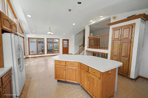 Kitchen - 1120 E Prairie Ave, Wheaton, IL 60187 photo 3 of 5