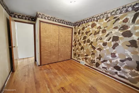 Bedroom - 1120 E Prairie Ave, Wheaton, IL 60187 photo 3 of 4