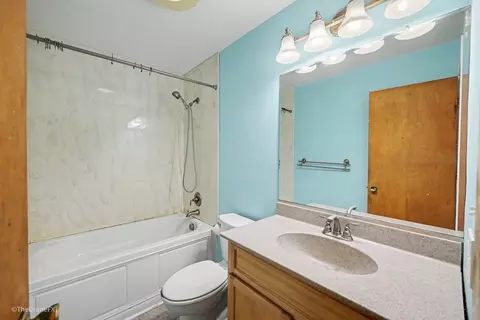 Bath - 1120 E Prairie Ave, Wheaton, IL 60187 photo 1 of 1