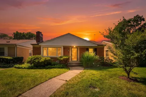 8120 Keystone Ave, Skokie, IL 60076