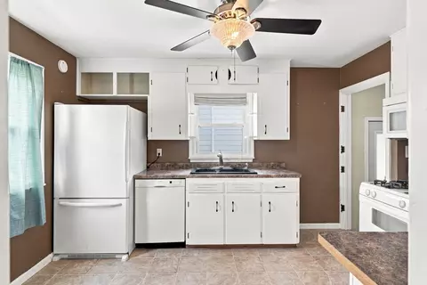 Kitchen - 1132 53rd St, Moline, IL 61265 photo 3 of 3