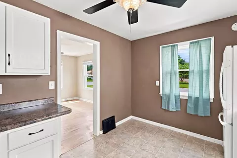 Entry Way - 1132 53rd St, Moline, IL 61265 photo 1 of 1