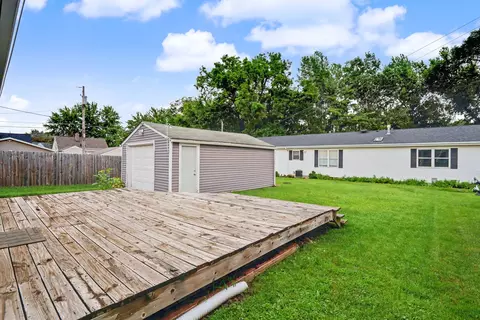 Exterior - 1132 53rd St, Moline, IL 61265 photo 3 of 5