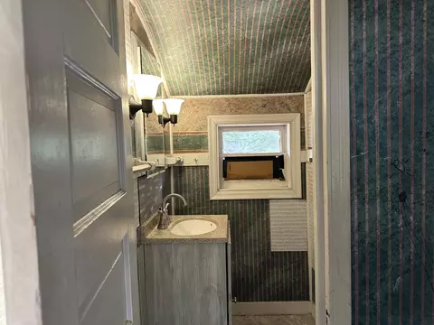 Bath - 404 E 9th St, Lockport, IL 60441 photo 1 of 1