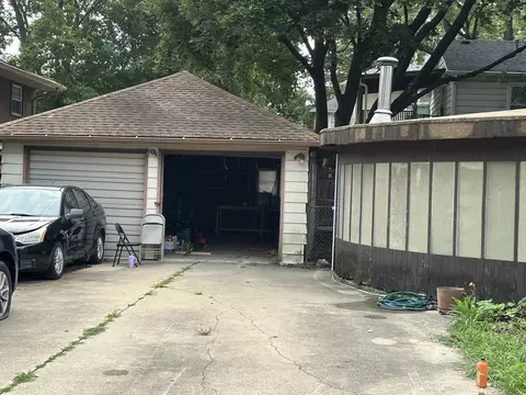Exterior - 404 E 9th St, Lockport, IL 60441 photo 5 of 6