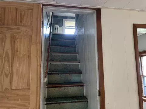 Entry Way - 404 E 9th St, Lockport, IL 60441 photo 4 of 4