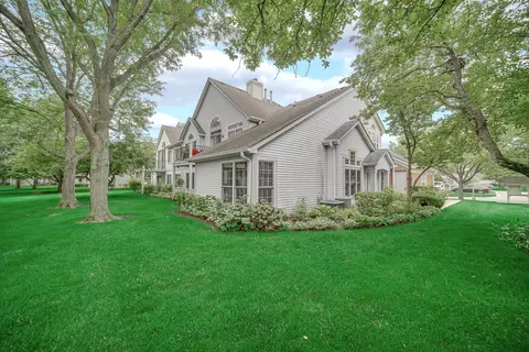 Exterior - 445 Cromwell Cir #1, Bartlett, IL 60103 photo 4 of 5