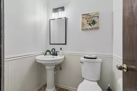 Bath - 17618 Stonebridge Dr, Hazel Crest, IL 60429 photo 1 of 3