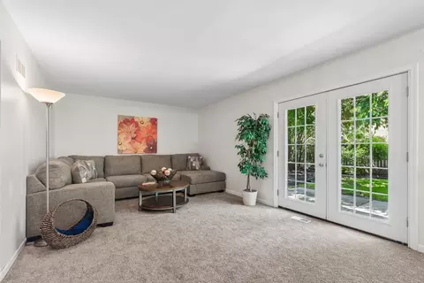 Living - 17618 Stonebridge Dr, Hazel Crest, IL 60429 photo 1 of 2