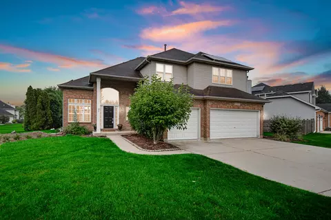 Exterior - 13300 Flagg Dr, Plainfield, IL 60585 photo 1 of 6