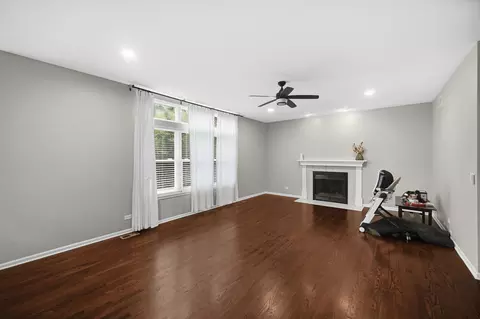 Living - 13300 Flagg Dr, Plainfield, IL 60585 photo 3 of 4