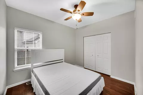 Bedroom - 13300 Flagg Dr, Plainfield, IL 60585 photo 4 of 5
