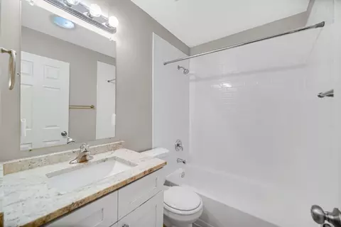 Bath - 13300 Flagg Dr, Plainfield, IL 60585 photo 1 of 4