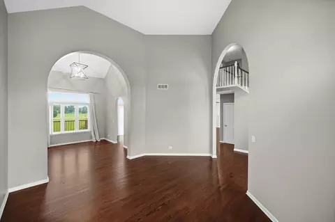 Living - 13300 Flagg Dr, Plainfield, IL 60585 photo 2 of 4