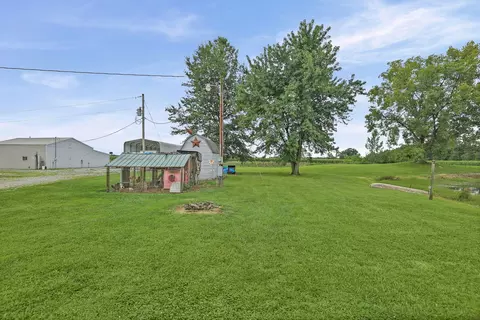 Exterior - 4568 State Route 161 Ext, Kell, IL 62853 photo 4 of 9