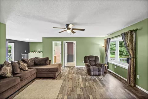 Living - 4568 State Route 161 Ext, Kell, IL 62853 photo 2 of 4