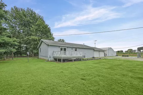 Exterior - 4568 State Route 161 Ext, Kell, IL 62853 photo 3 of 9