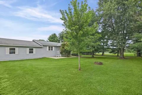 Exterior - 4568 State Route 161 Ext, Kell, IL 62853 photo 7 of 9